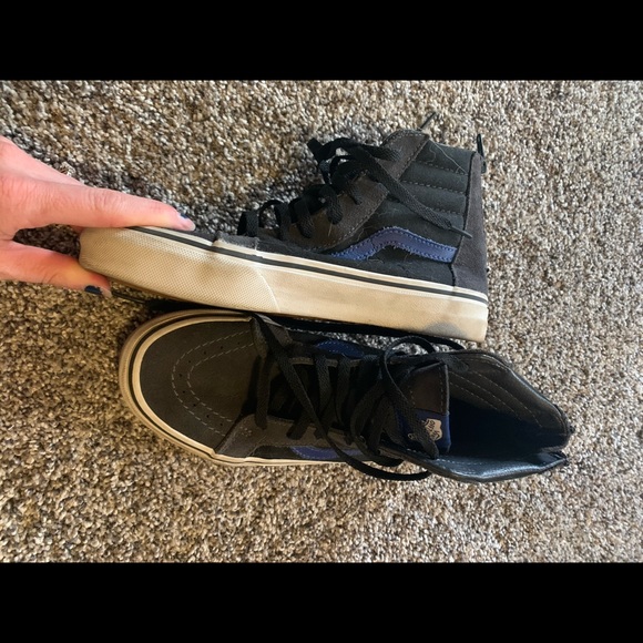 vans zip up shoes